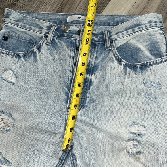 Distressed Jeans - Picture 8 of 9